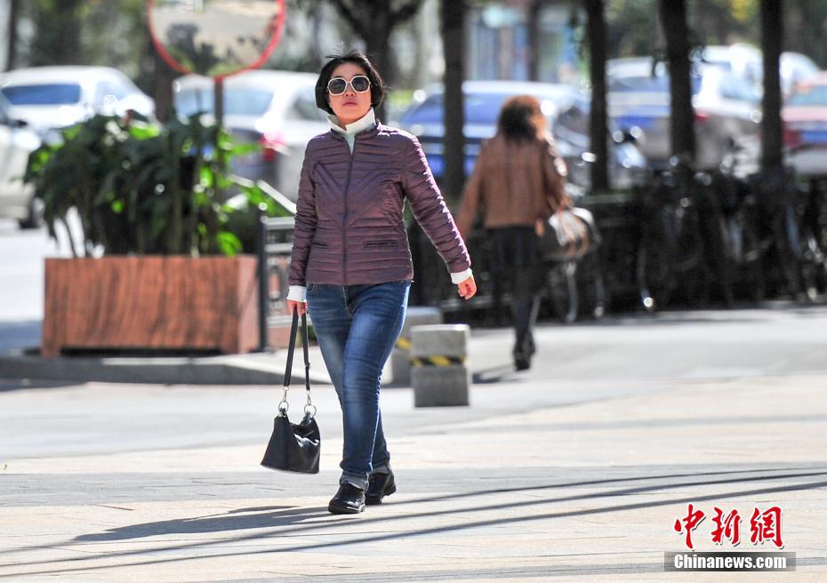 瀋陽で最低気温0度に　街行く市民は秋の装いに