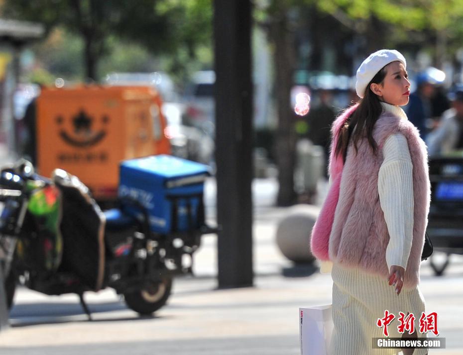 瀋陽で最低気温0度に　街行く市民は秋の装いに