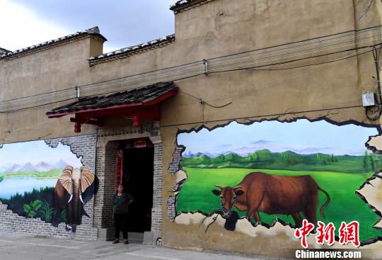 リアルな3D絵画が村の新たな観光スポットに　福建省