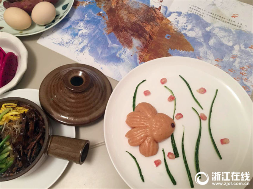 アートのような完成度！　絵本のイラストそっくりの朝食を作る杭州の女性