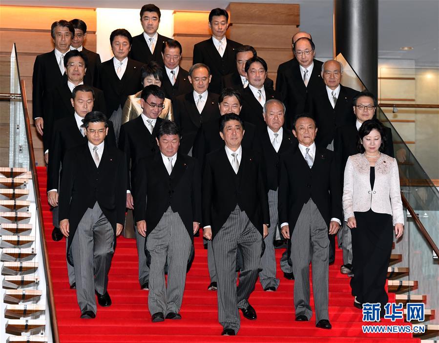 安倍晋三首相が第98代首相となり新内閣を組閣　日本