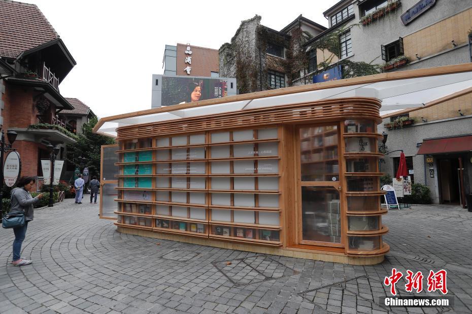 上海の街中に「簡易書店」登場　作者と読者の交流イベント開催で人気沸騰