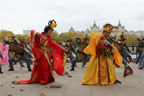 「兵馬俑」フラッシュモブでロンドン市民に陝西省観光をアピール