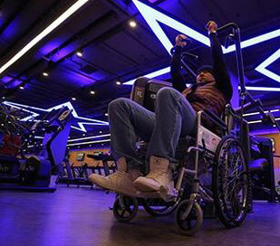 障害者やリハビリ中の人でも通える新型スポーツジム登場　北京市