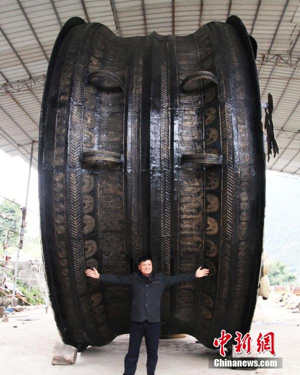 直径7メートル、重量50トンの「世界最大の銅鼓」　