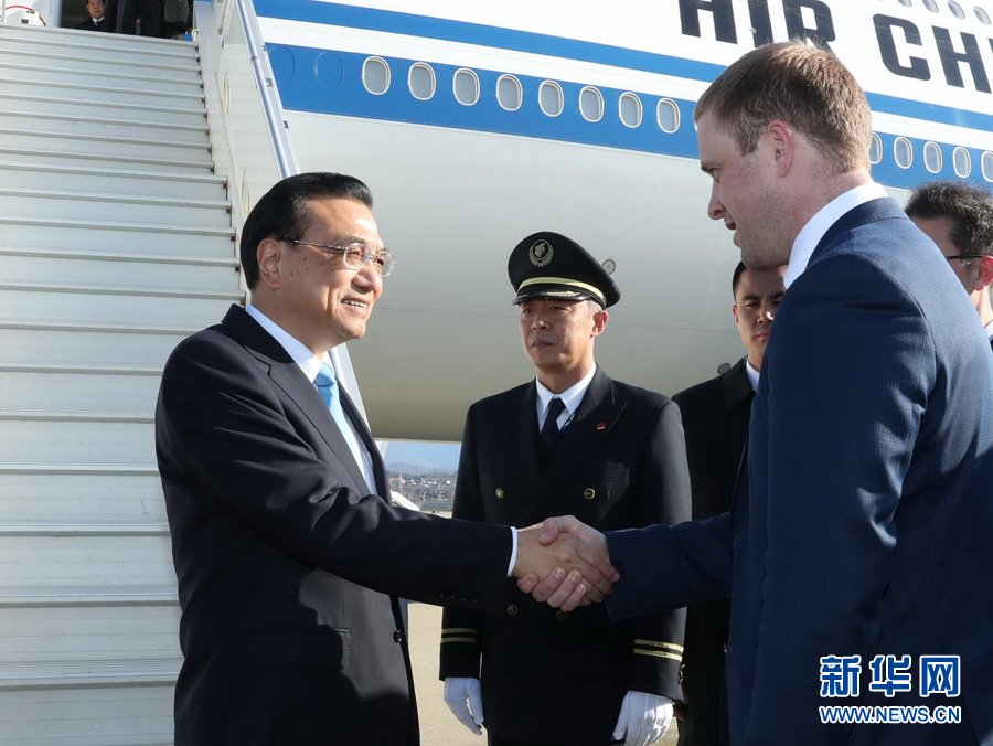 李克強総理がソチ到着　上海協力機構首相会議出席へ