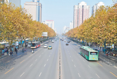 鄭州、車両ナンバープレート末尾による走行規制を実施