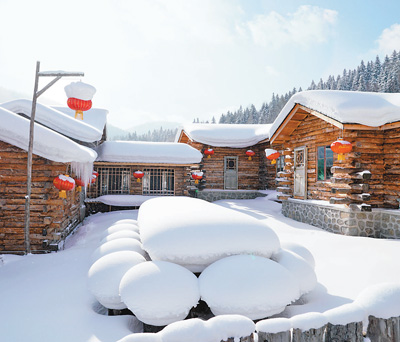 中国中東部で降雪、「雪の郷」もすっぽりと雪に包まれる