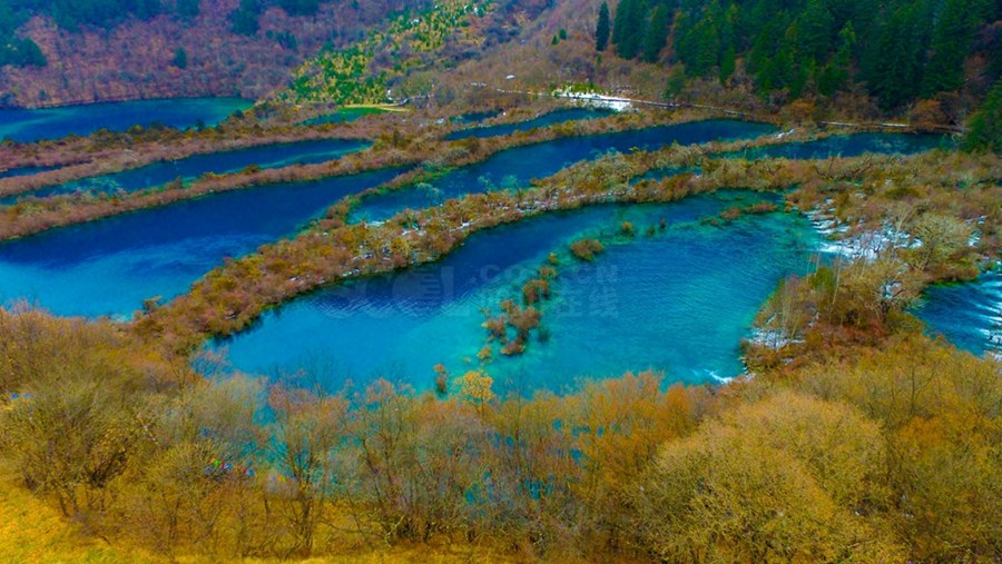 震災から約4ヶ月、変わらぬ美しさ見せる冬の九寨溝景勝区 四川省