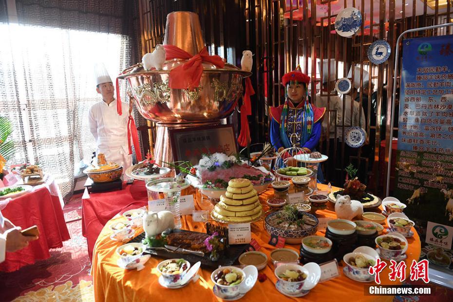 彩り豊かな料理が登場　甘粛省で国際グルメ博覧会開催