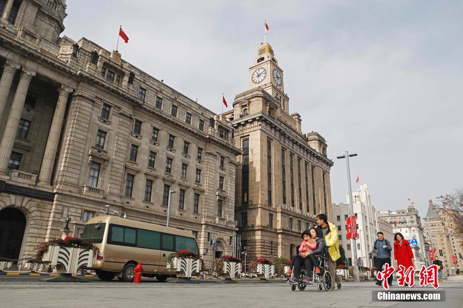 90年間にわたり時を刻み続けるアジア一高い時計台、上海の海関大楼