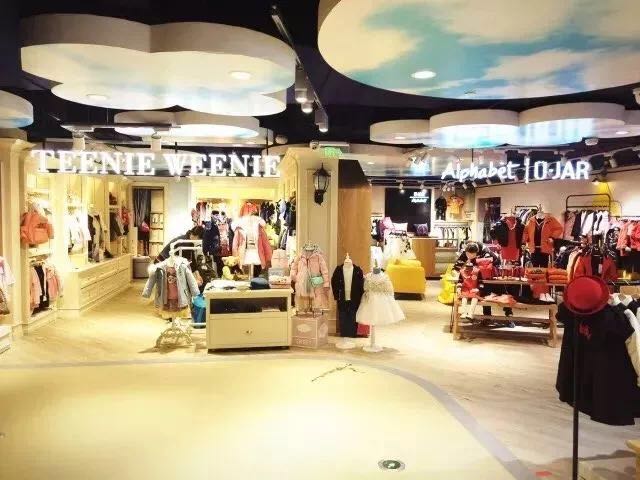 英国の老舗おもちゃ店「ハムリーズ」、北京王府井商店街にオープン