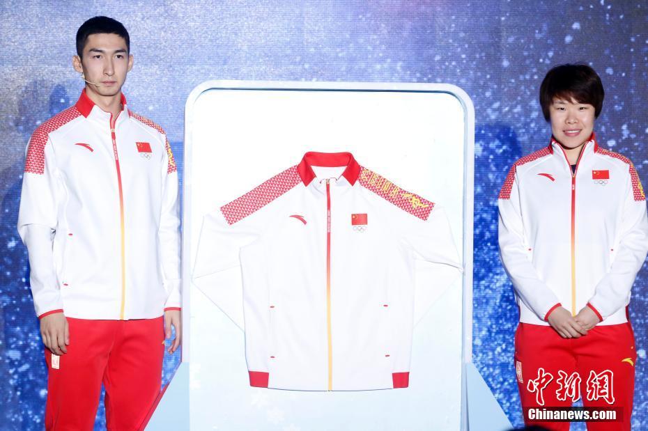 平昌冬季五輪の中国代表チームのユニフォームが発表　