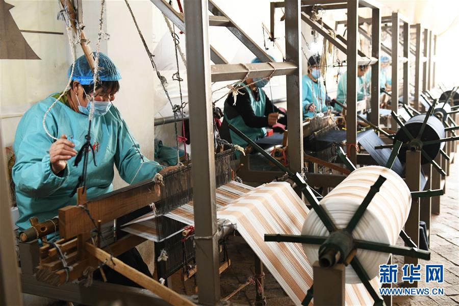 伝統的な手織り木綿と現代消費理念を融合　2500人の農民の雇用創出　河北省