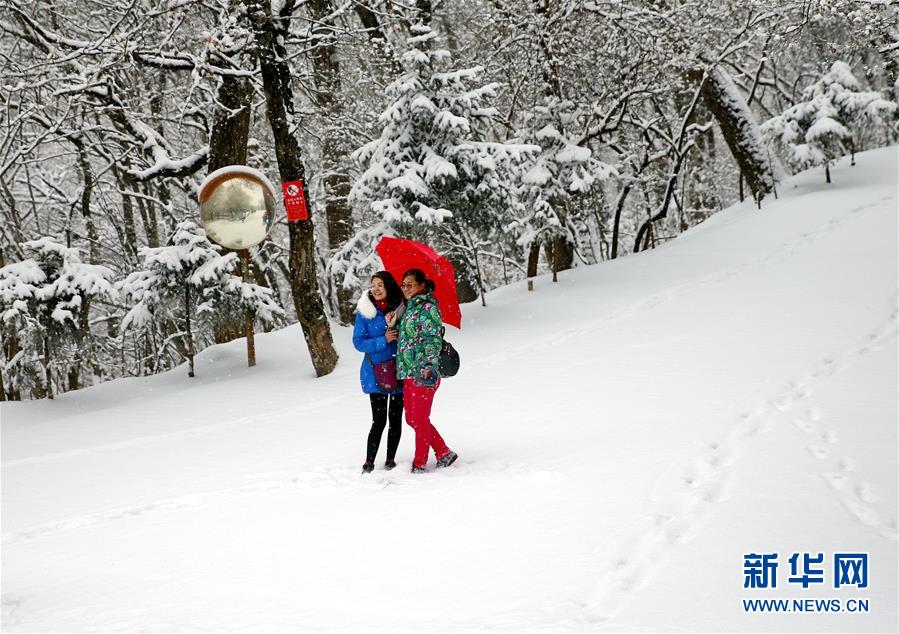 中国各地で今年の初雪を観測