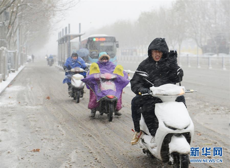 中国各地で今年の初雪を観測