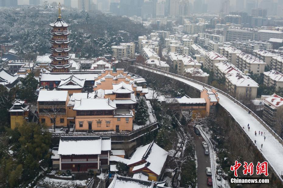 大雪後の南京の町並み まるで絵のよう