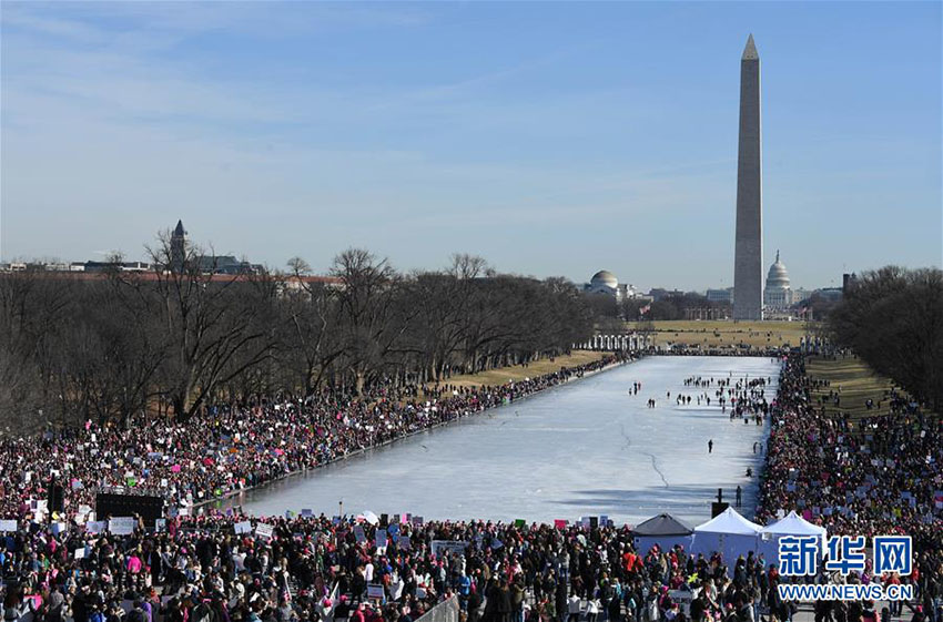 米国各地で大規模抗議デモ「女性たちの行進」
