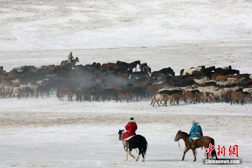 内蒙古自治区錫林郭勒盟で2018年氷雪ナーダムが開催