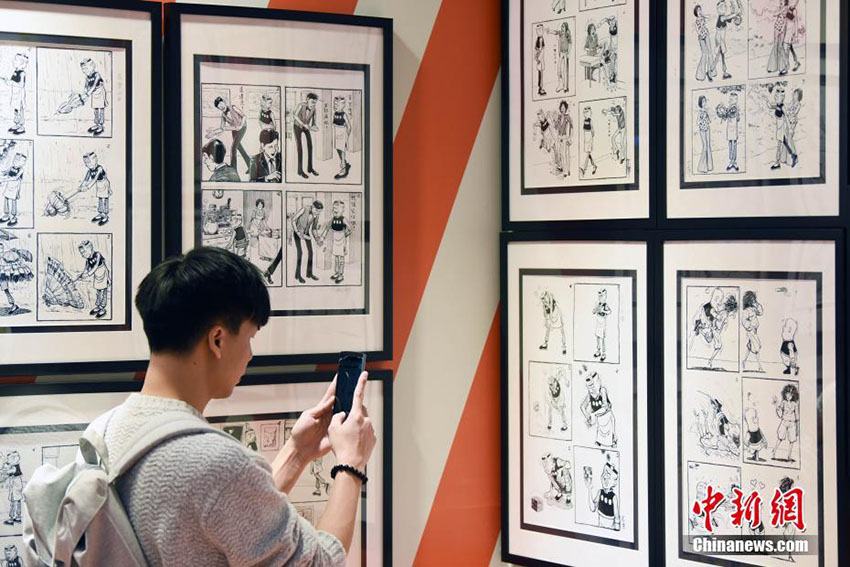 懐かしの漫画「老夫子」のキャラが香港の徳福広場に登場