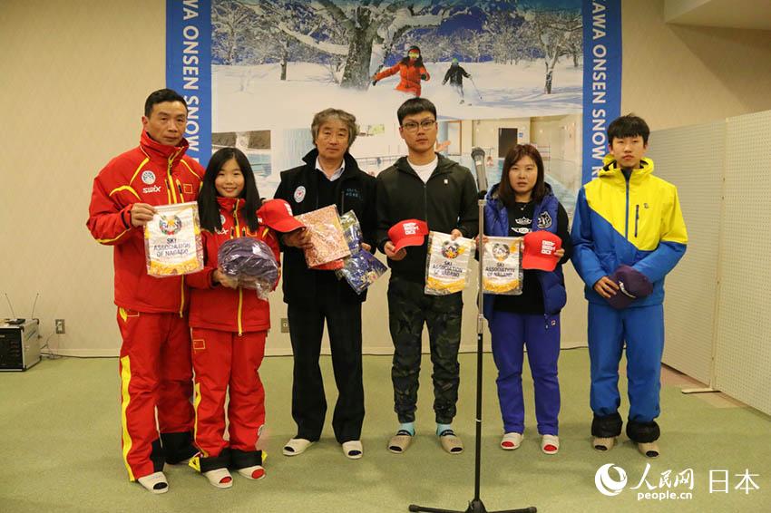 北京市と河北省のスキージュニア選手団が長野県で交流