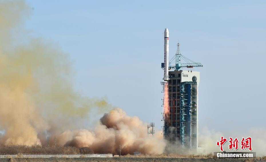 中国、電磁環境モニター試験衛星「張衡1号」の打ち上げに成功