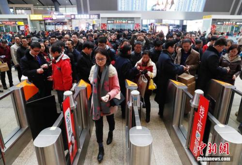 北京、春運期間中の予想鉄道利用者数1485万人　顔認証システム導入
