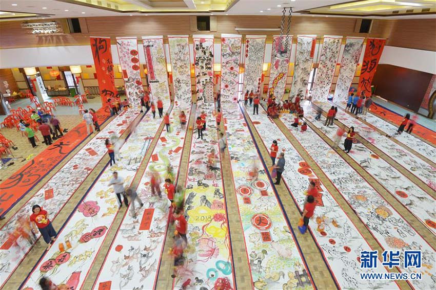 マレーシアで戌年祝う絵画イベント開催