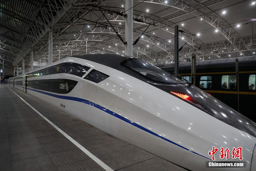 中国、2段式の高速寝台列車が春運に投入　まるで「移動ホテル」