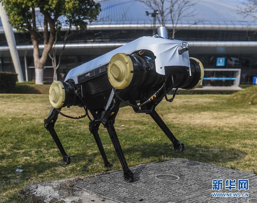 4足歩行ロボットの「絶影」を浙江大学が発表