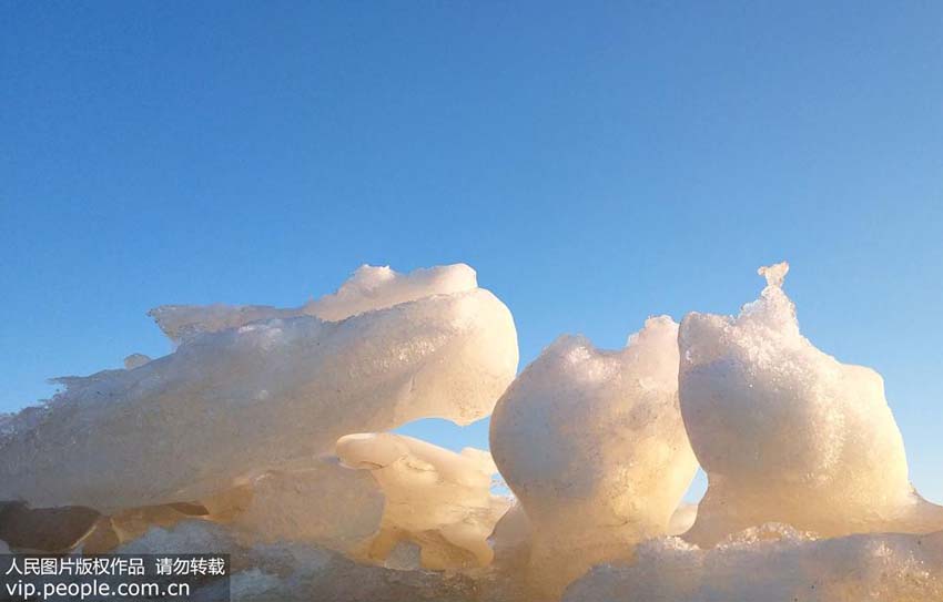 自然が織り成す芸術　内蒙古に出現した美しい「氷の景色」