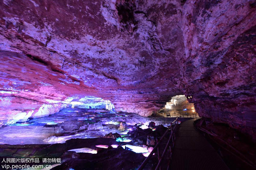 調査で「アジア一長い洞窟」認定の貴州省の双河洞、その距離238.48メートル！