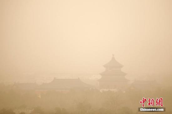 中国華北エリアに黄砂飛来　多くの都市で「重汚染」レベルに