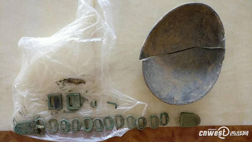 陝西省で2千年前の銭を保管した穴蔵から埋蔵銭200キロを発掘