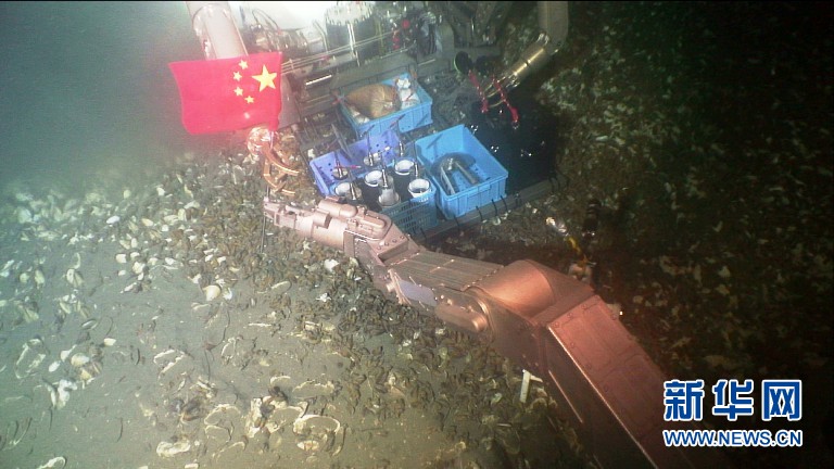 初の大深度潜水艇による合同科学観測が南中国海で実施