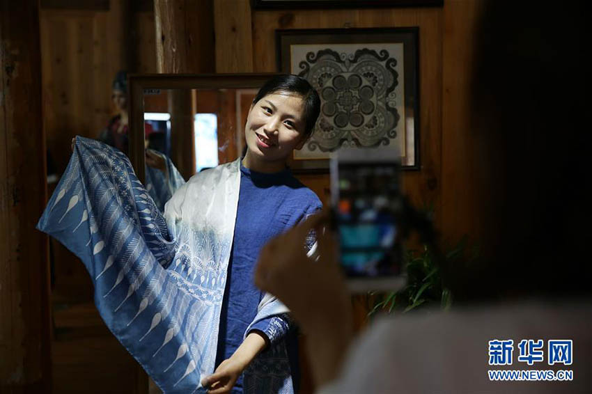 蠟染め産業を広く発信　蠟染め企業を立ち上げた貴州省の20代女性