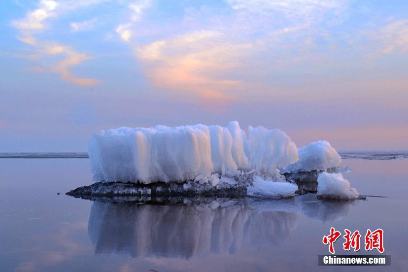 中露最大の国境湖・興凱湖の「流氷」未だ解けず