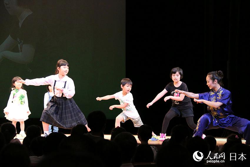「中華文化大楽園」東京公演が開催　会場は拍手喝采に