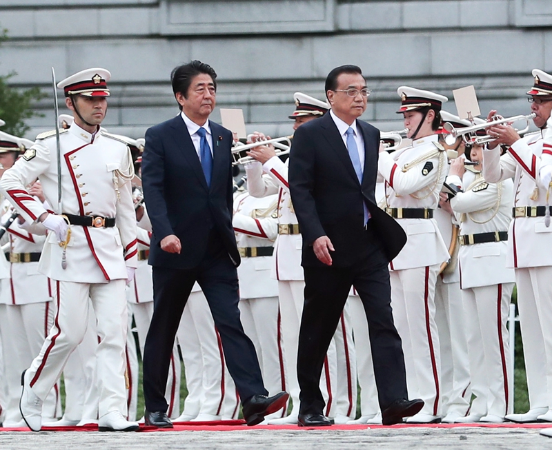 李克強総理が安倍晋三首相が主催する歓迎式典に出席