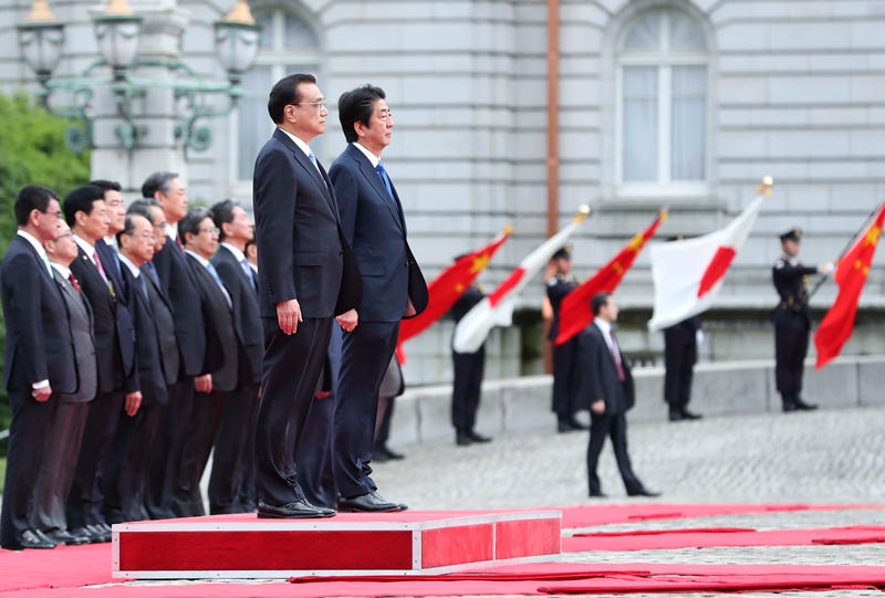 李克強総理が安倍晋三首相が主催する歓迎式典に出席