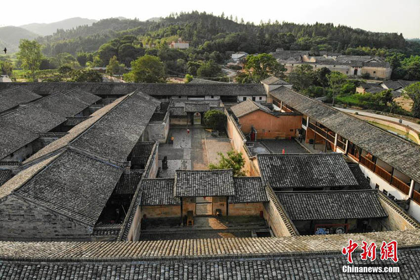 最高レベルの伝統建築が点在する「中国の囲屋の郷」　江西省