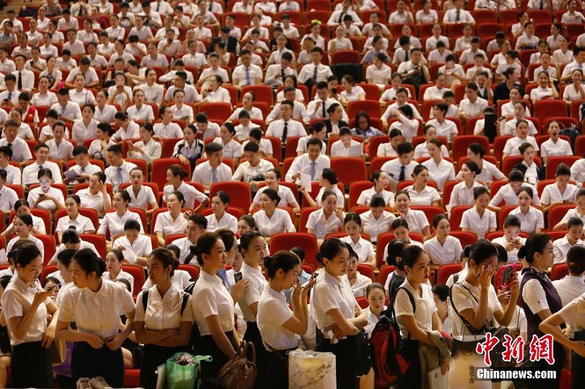 乗組員採用試験に「00後」の応募者が集まる　上海