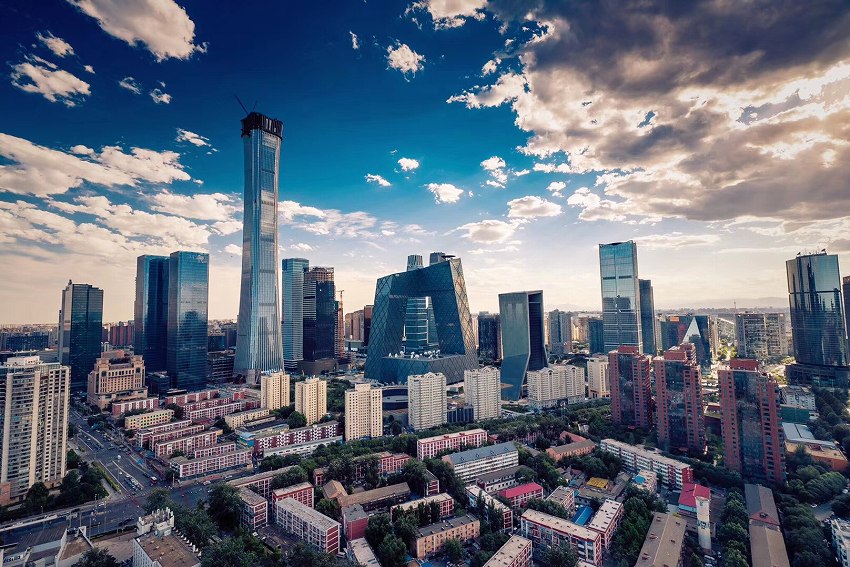 北京、澄み切った青空に「わた雲」出現