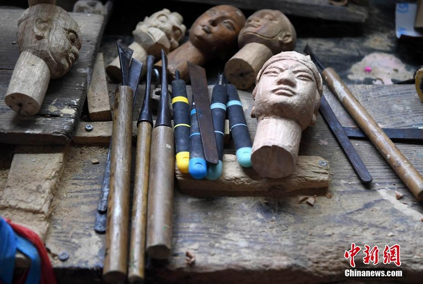 2千年の歴史を持つ「木彫り人形の頭」工芸　福建省