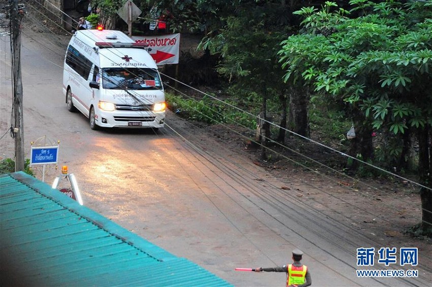 タイ洞窟に閉じ込められた少年のうちの4人を救出　健康状態は良好
