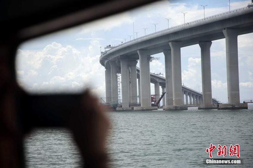 間もなく開通迎える世界最長の海上橋・港珠澳大橋