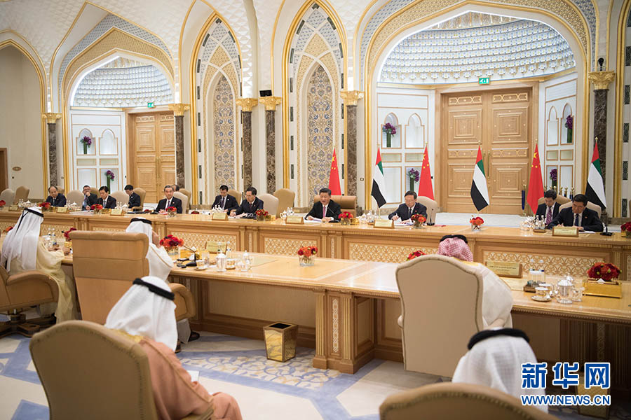 習近平主席がアラブ首長国連邦のムハンマド副大統領兼首相、ムハンマド・アブダビ首長位継承者と会見