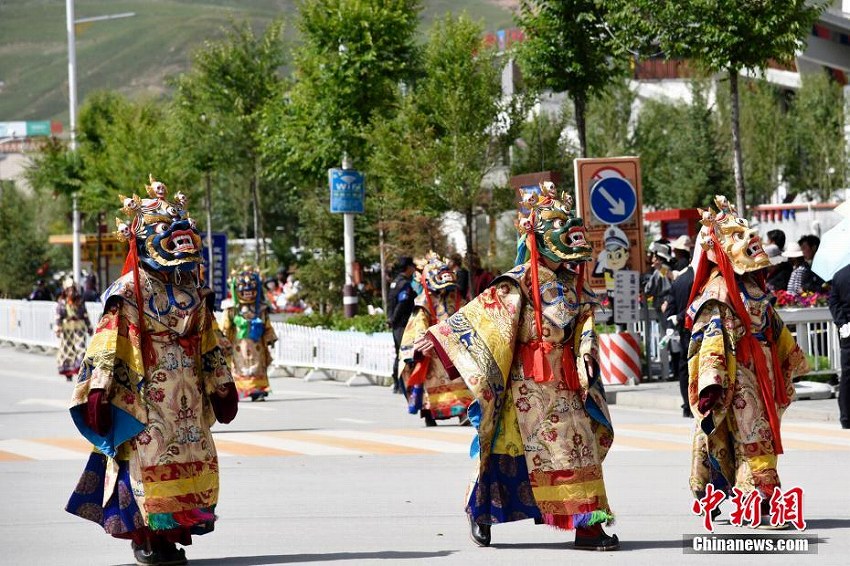 青海省玉樹チベット族自治州で少数民族文化のPRイベント開催