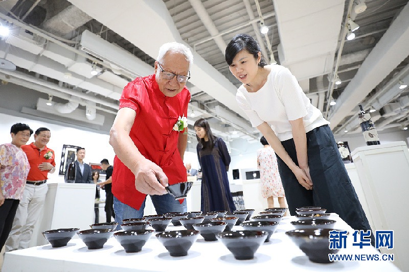 中国の無形文化遺産・吉州窯の陶磁器が横浜で展示