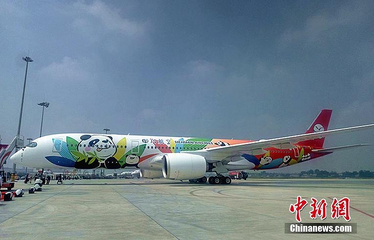 パンダ好きにはたまらない？四川航空にパンダ描いたエアバスA350初登場